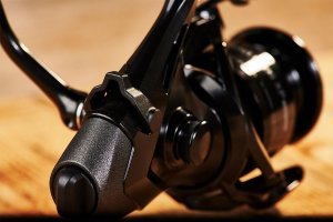 Okuma Dyna Drag XP Baitfeeder Olta Makinesi