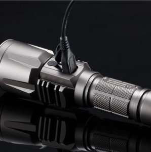 NITECORE P25 860 LÜMEN ŞARJLI EL FENERİ