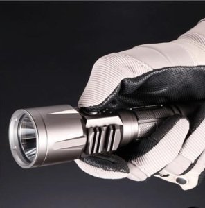 NITECORE P25 860 LÜMEN ŞARJLI EL FENERİ