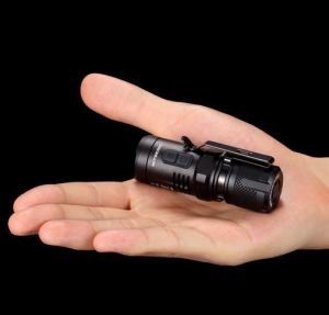 NITECORE EC11 900 LÜMEN EL FENERİ