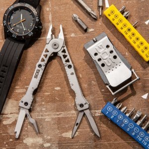 SOG  SYNCI I BEAD BLASTED MULTI TOOL