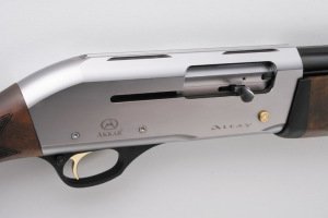 AKKAR ALTAY 212 DELUXE YARI OTOMATİK AV TÜFEĞİ